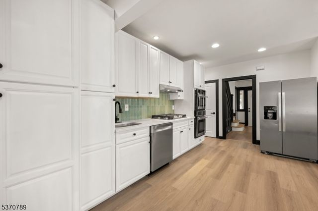 105 Burchard Ave, East Orange City, NJ 07017