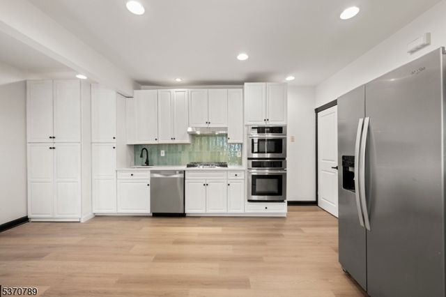 105 Burchard Ave, East Orange City, NJ 07017