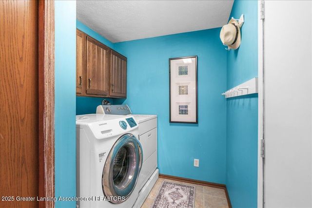 4870 Westgate Circle, Holt, MI 48842