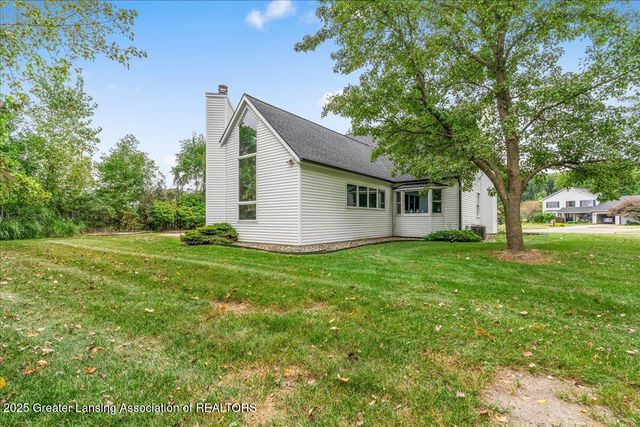 4870 Westgate Circle, Holt, MI 48842