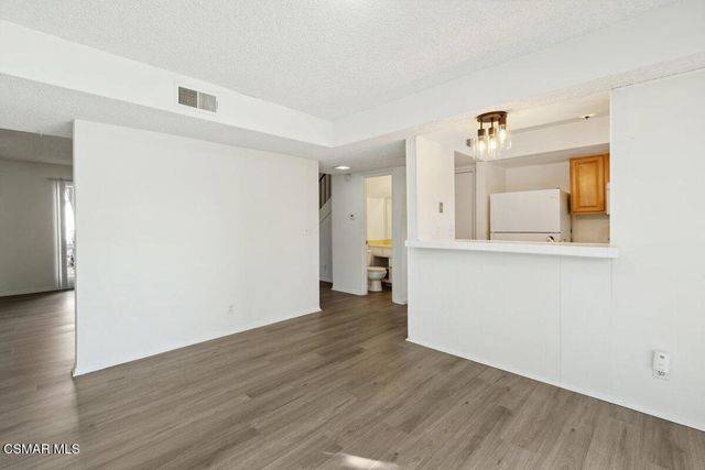 27401 Country Glen Road, Agoura Hills, CA 91301