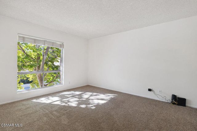 27401 Country Glen Road, Agoura Hills, CA 91301