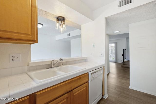 27401 Country Glen Road, Agoura Hills, CA 91301