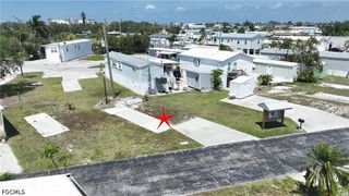 8 Helen LN, Fort Myers Beach, FL 33931