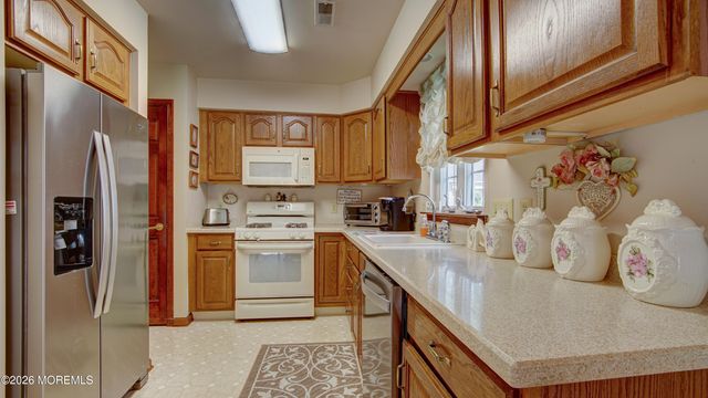 22 Portebello Road, Jackson, NJ 08527