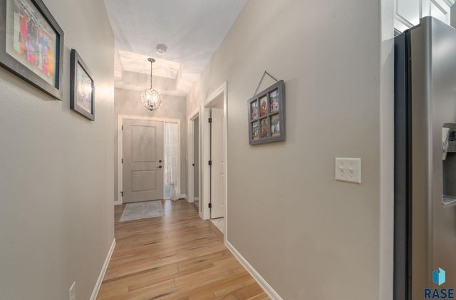 5425 S Salvation Pl Place, Sioux Falls, SD 57108