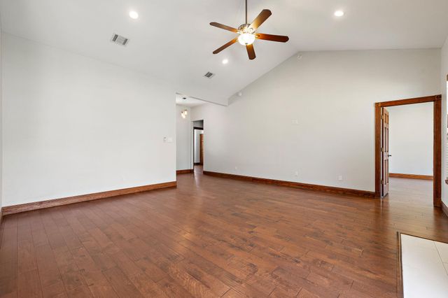 9408 Doliver DR, Austin, TX 78748