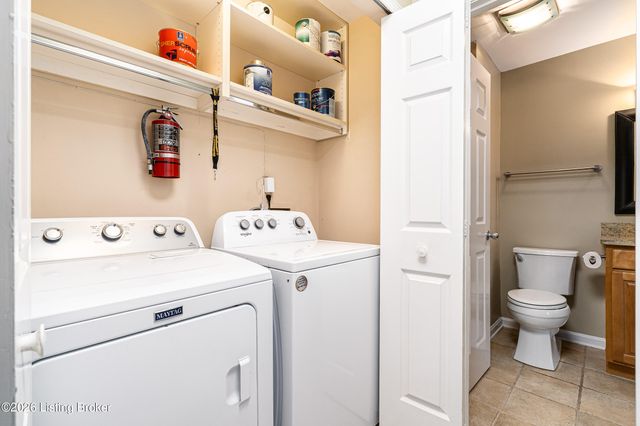 10409 Bay Pointe Cir, Louisville, KY 40241