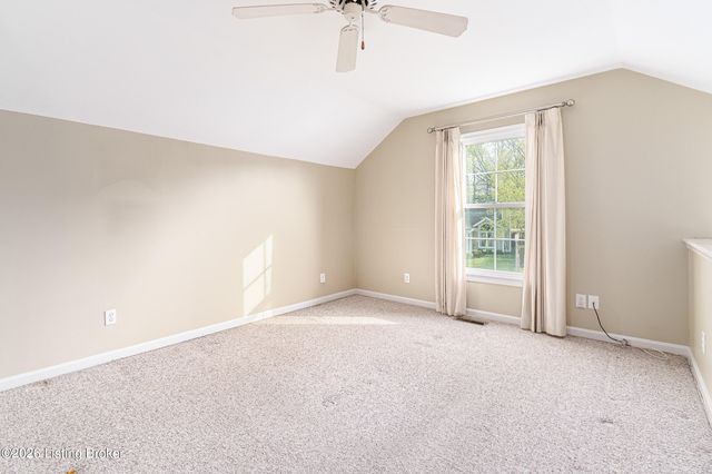 10409 Bay Pointe Cir, Louisville, KY 40241