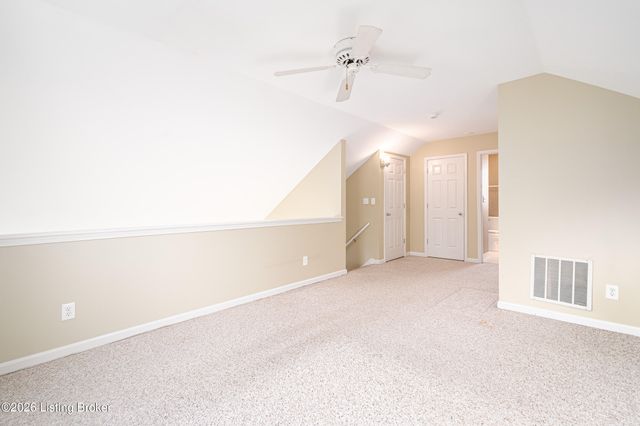 10409 Bay Pointe Cir, Louisville, KY 40241