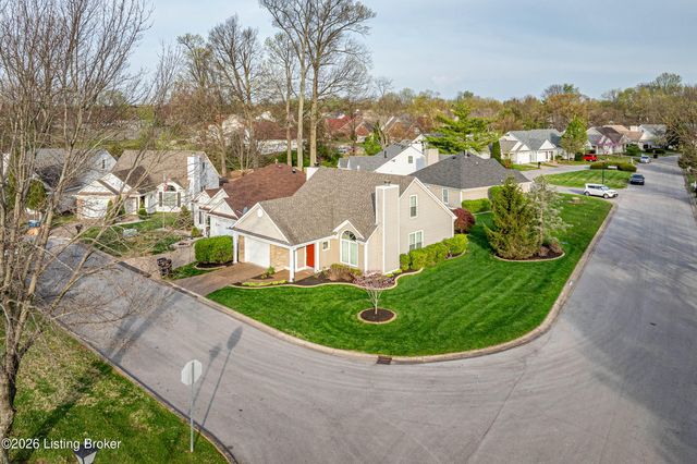 10409 Bay Pointe Cir, Louisville, KY 40241