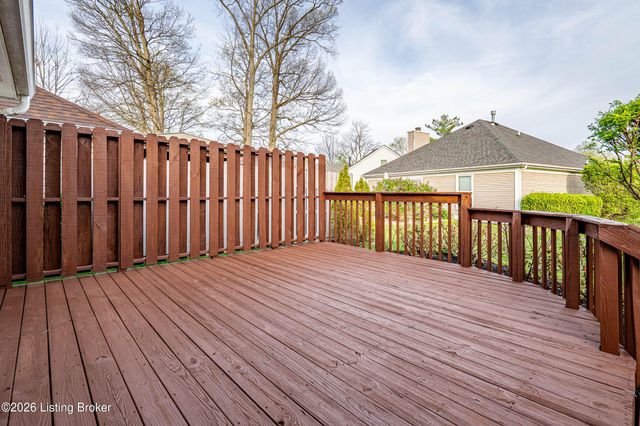 10409 Bay Pointe Cir, Louisville, KY 40241