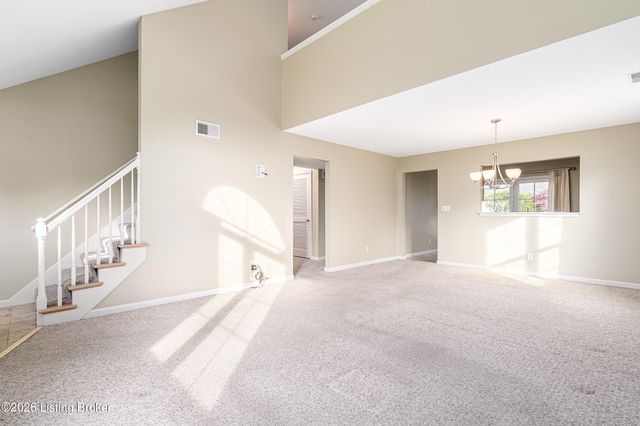 10409 Bay Pointe Cir, Louisville, KY 40241