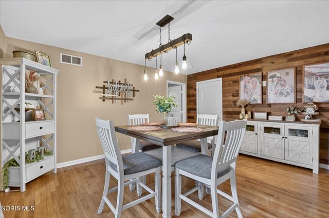 800 Phillips Street, Maumee, OH 43537