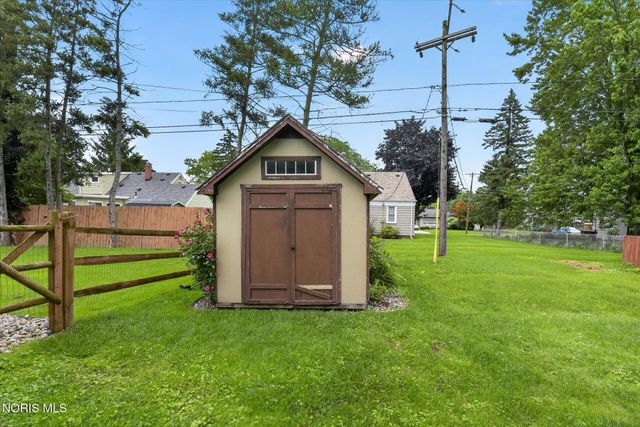 800 Phillips Street, Maumee, OH 43537