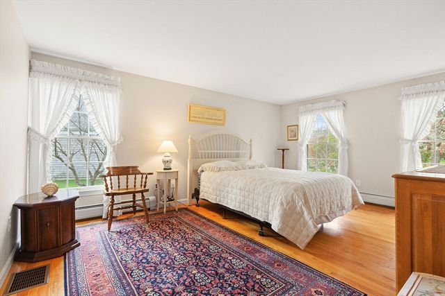 4 Hope, Harwich, MA 02645