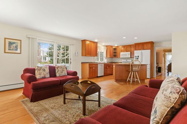 4 Hope, Harwich, MA 02645