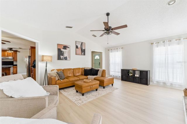 162 SEMINOLE AVENUE, Debary, FL 32713