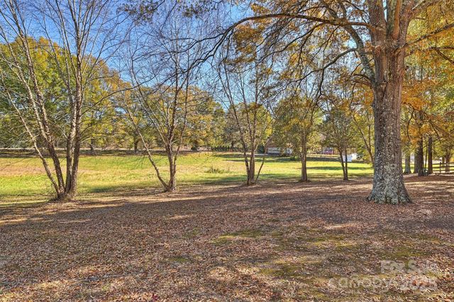 1015 Estate Lane, Weddington, NC 28104