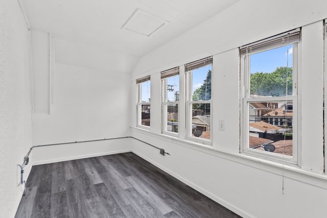 6024 N Rockwell Street, Chicago, IL 60659