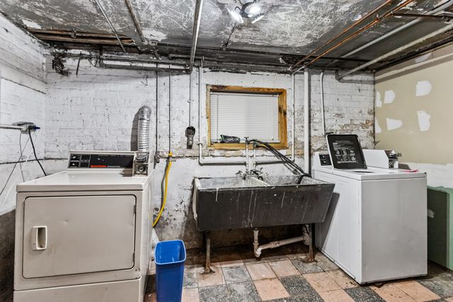 6024 N Rockwell Street, Chicago, IL 60659