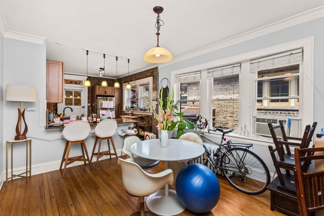 6024 N Rockwell Street, Chicago, IL 60659