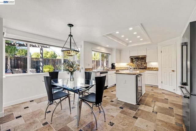 104 Wildflower Valley Ct, San Ramon, CA 94582