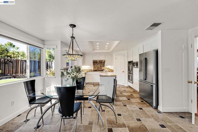 104 Wildflower Valley Ct, San Ramon, CA 94582
