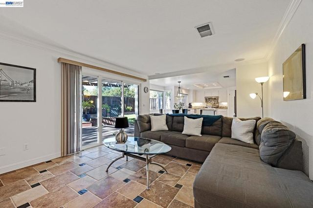 104 Wildflower Valley Ct, San Ramon, CA 94582