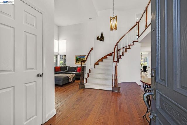 104 Wildflower Valley Ct, San Ramon, CA 94582
