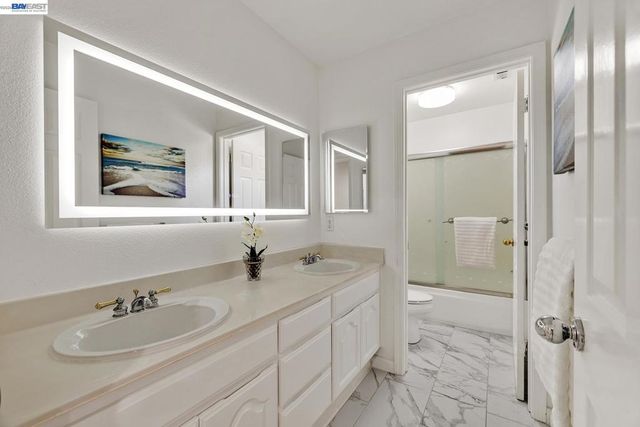 104 Wildflower Valley Ct, San Ramon, CA 94582
