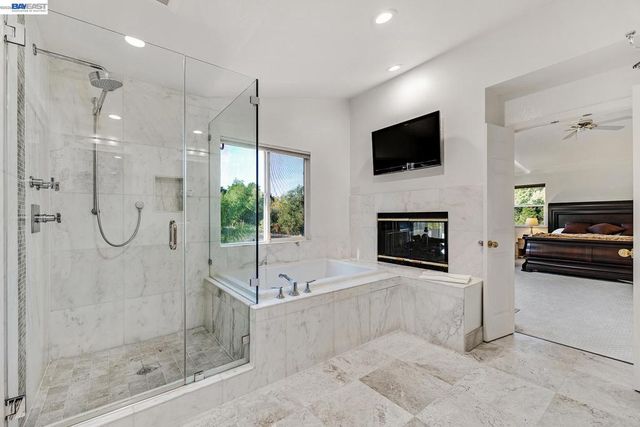 104 Wildflower Valley Ct, San Ramon, CA 94582