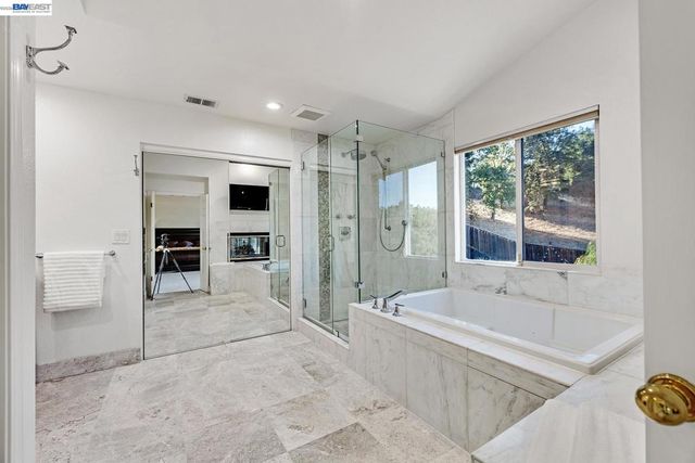 104 Wildflower Valley Ct, San Ramon, CA 94582