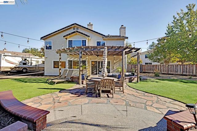 104 Wildflower Valley Ct, San Ramon, CA 94582