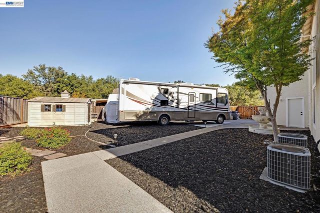 104 Wildflower Valley Ct, San Ramon, CA 94582