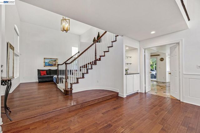 104 Wildflower Valley Ct, San Ramon, CA 94582