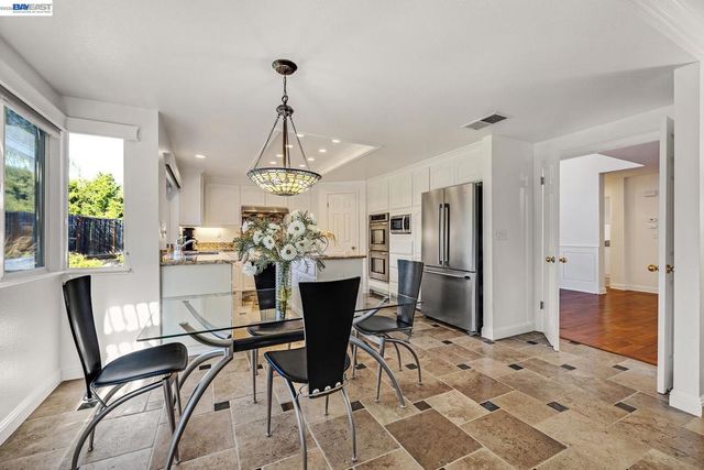 104 Wildflower Valley Ct, San Ramon, CA 94582
