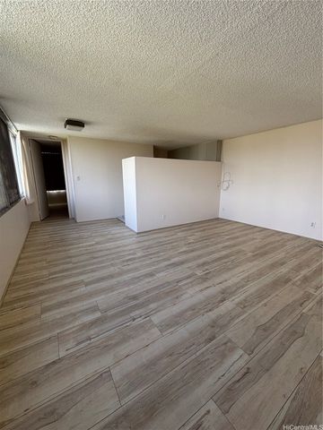 1060 Kamehameha Highway 1706A, Pearl City, HI 96782