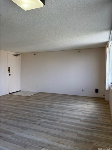 1060 Kamehameha Highway 1706A, Pearl City, HI 96782