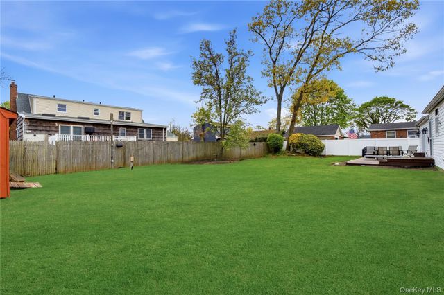 1333 13th Street, West Babylon, NY 11704