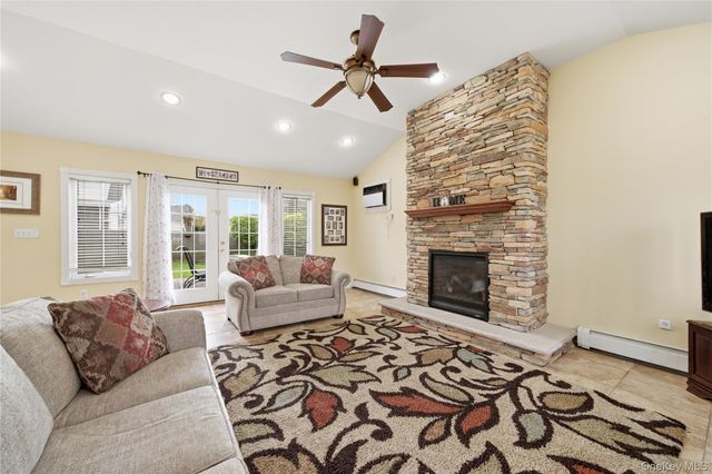 1333 13th Street, West Babylon, NY 11704