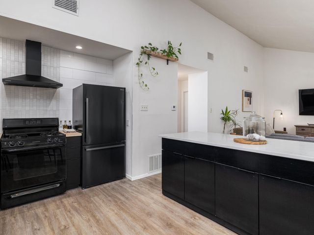 2532 Stoutwood CIR, Austin, TX 78745