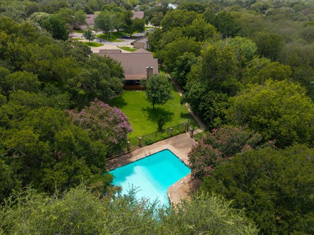 2532 Stoutwood CIR, Austin, TX 78745