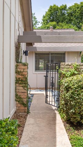 2532 Stoutwood CIR, Austin, TX 78745