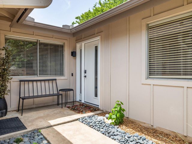 2532 Stoutwood CIR, Austin, TX 78745