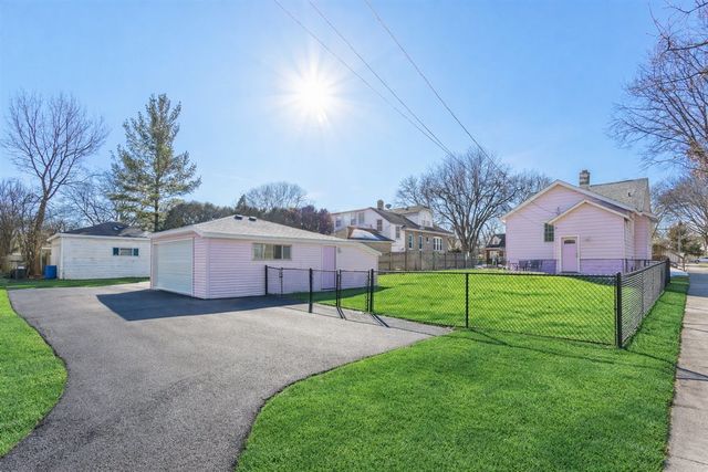 139 N Grant Street, Westmont, IL 60559