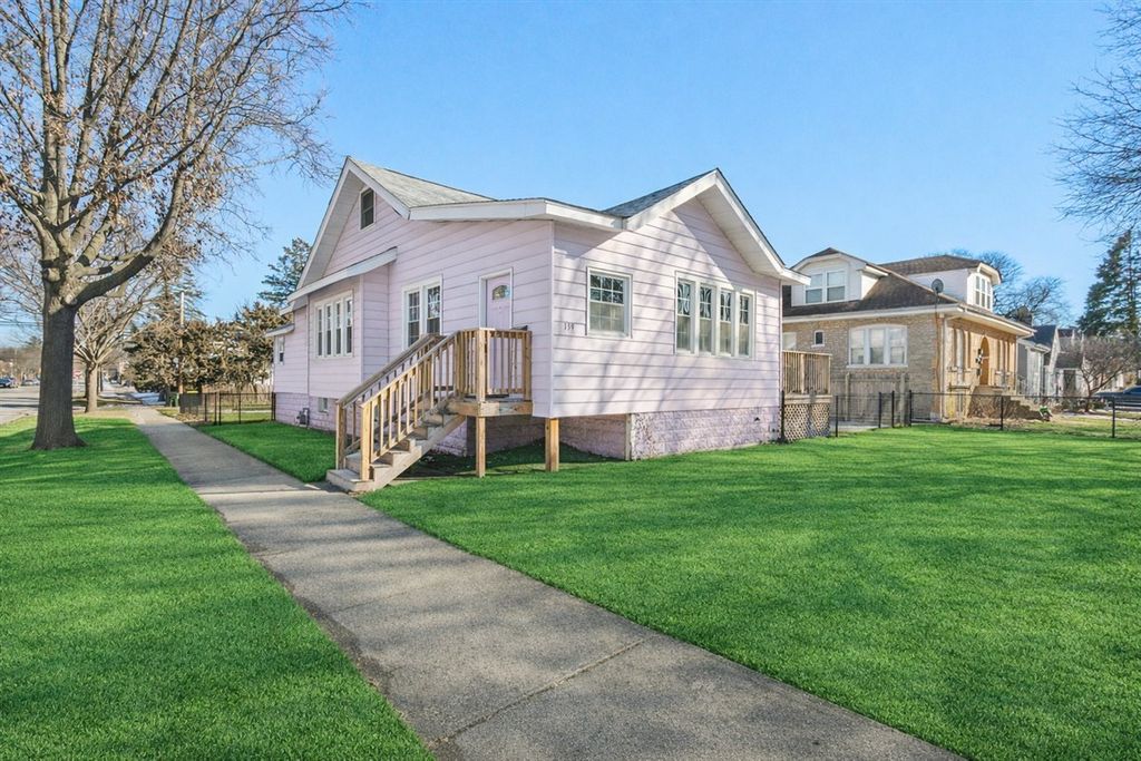 139 N Grant Street, Westmont, IL 60559