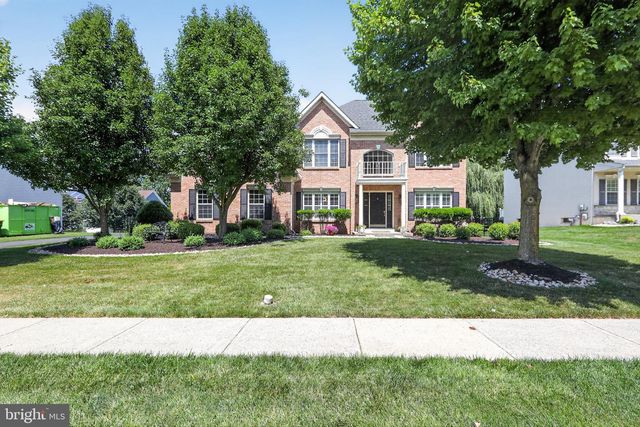 121 AVONDALE DR, North Wales, PA 19454