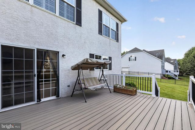 121 AVONDALE DR, North Wales, PA 19454