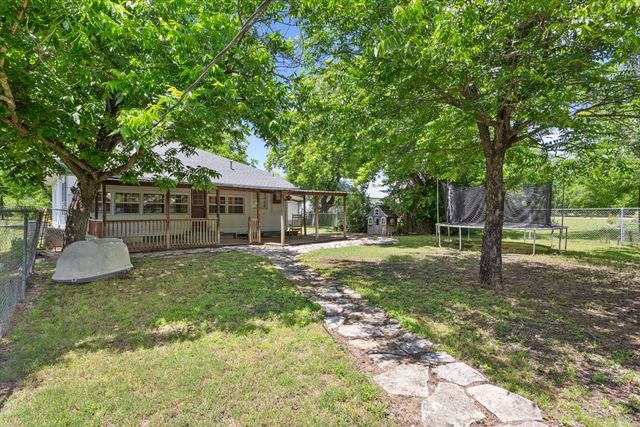 102 S Hogan Street, Holland, TX 76534